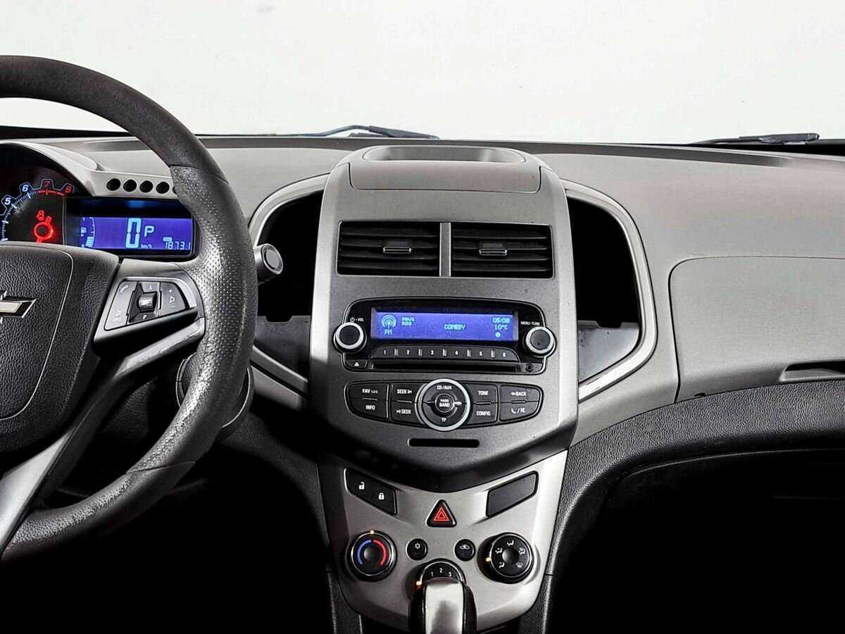 Купить Chevrolet Aveo с пробегом. Фото: #12