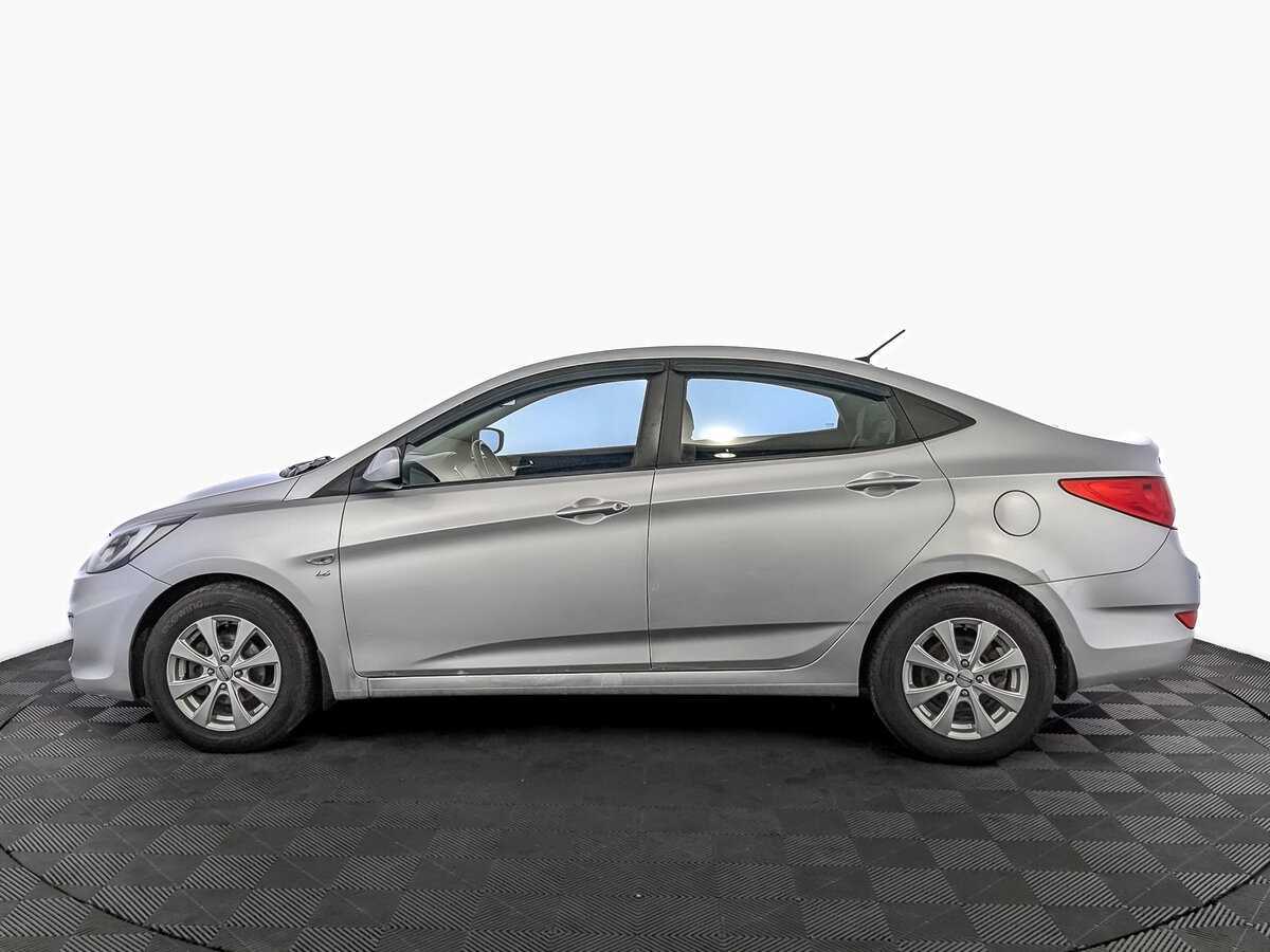 Купить Hyundai Solaris с пробегом. Фото: #7