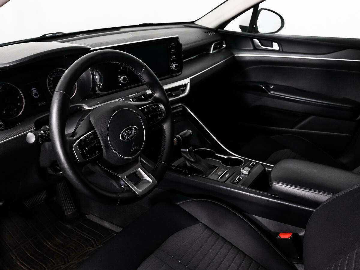 Купить Kia K5 с пробегом. Фото: #8