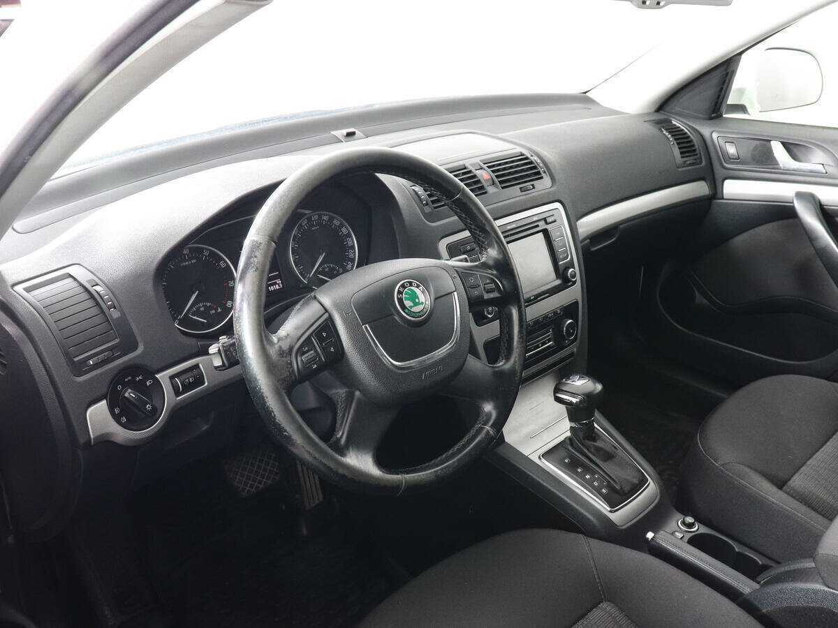Купить Skoda Octavia с пробегом. Фото: #8