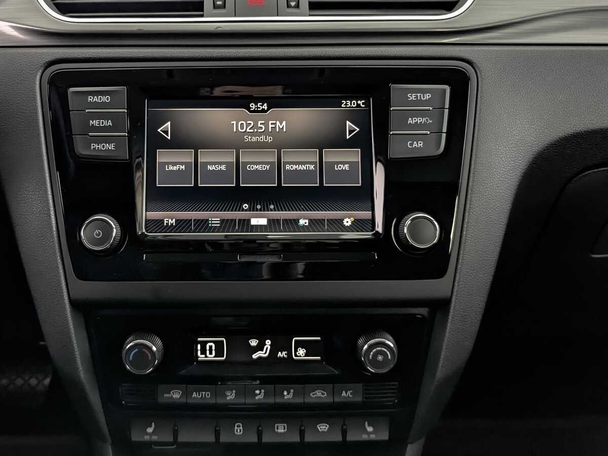 Купить Skoda Rapid с пробегом. Фото: #12