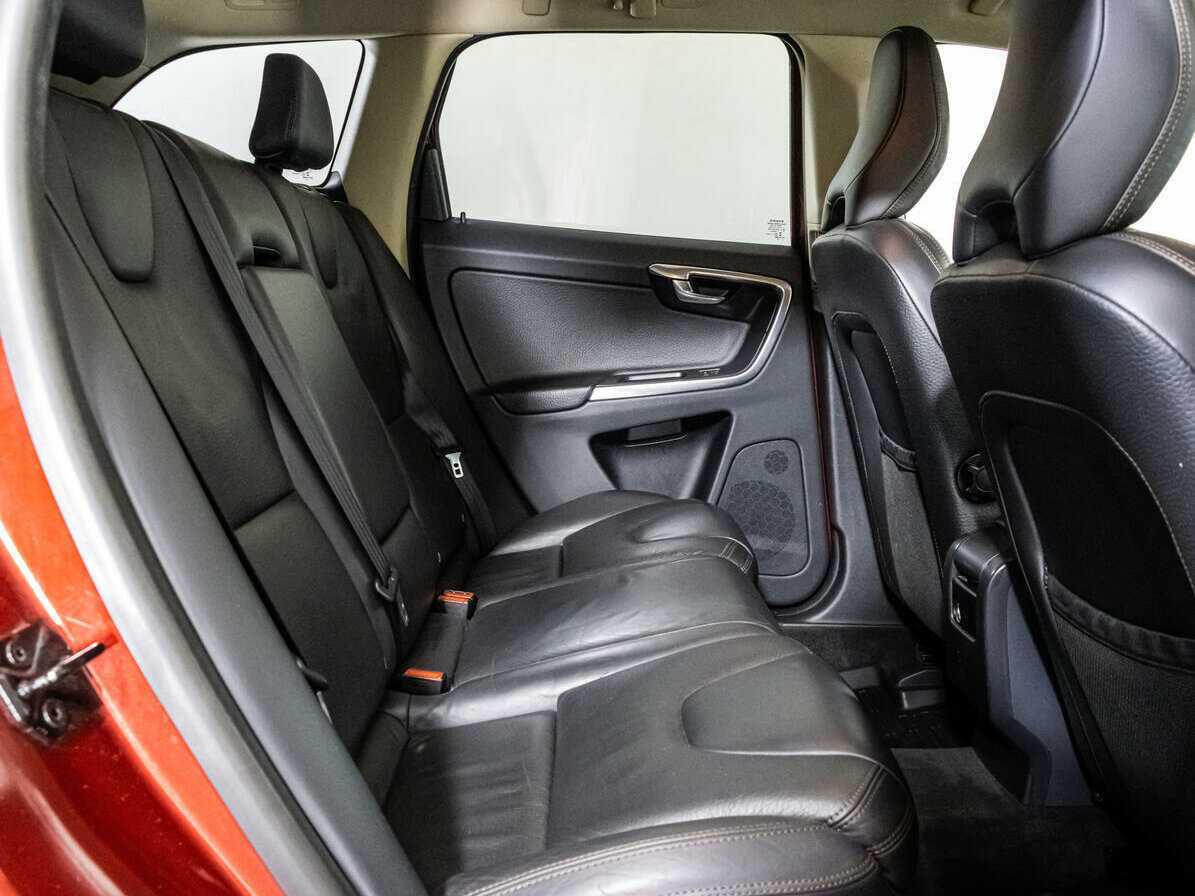 Купить Volvo XC60 с пробегом. Фото: #15