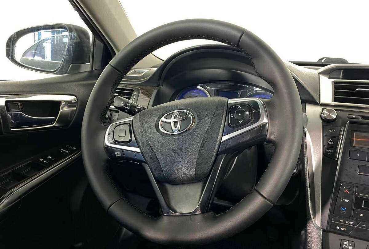 Купить Toyota Camry с пробегом. Фото: #8