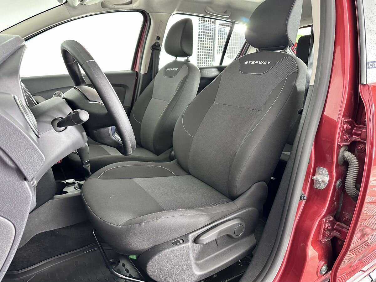 Купить Renault Sandero с пробегом. Фото: #7