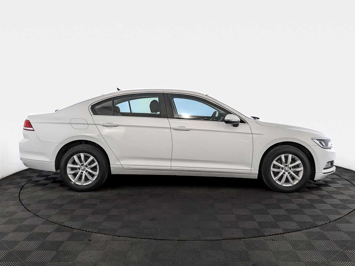 Купить Volkswagen Passat с пробегом. Фото: #3