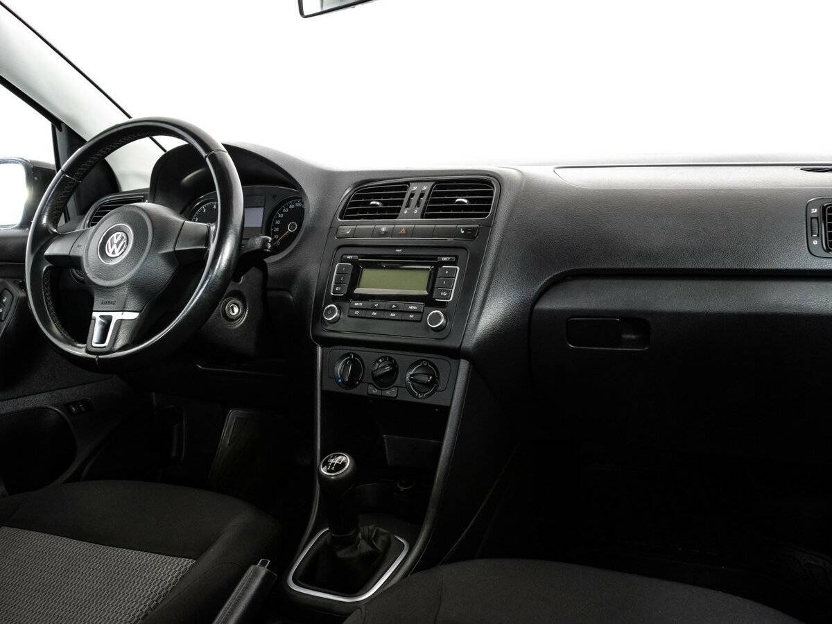 Купить Volkswagen Polo с пробегом. Фото: #8