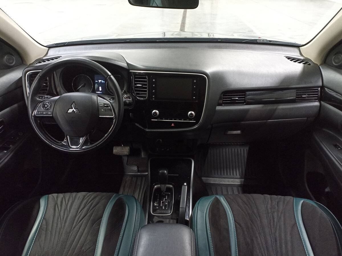 Купить Mitsubishi Outlander с пробегом. Фото: #13