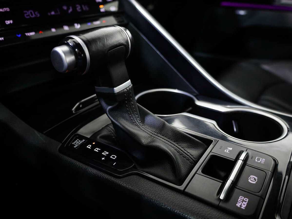 Купить Kia K5 с пробегом. Фото: #21