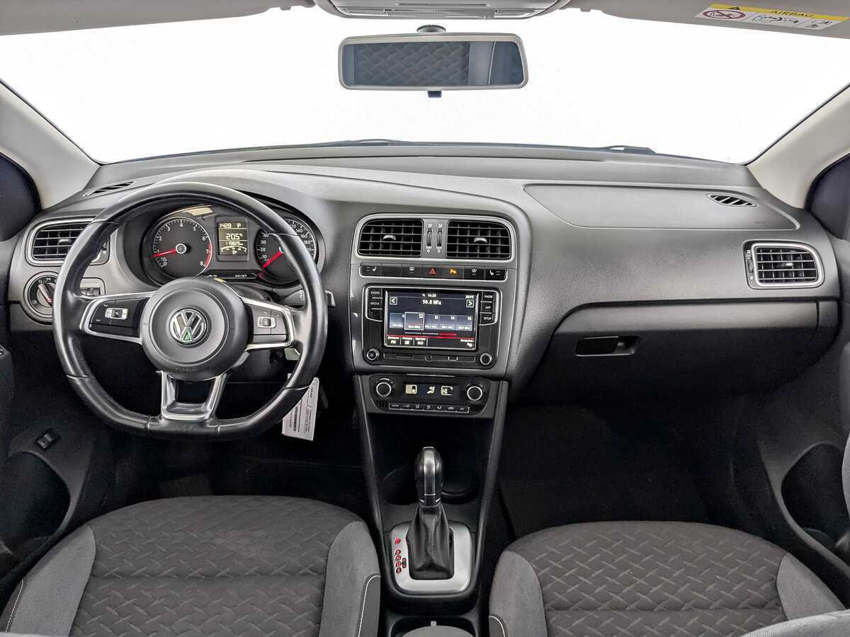 Купить Volkswagen Polo с пробегом. Фото: #13