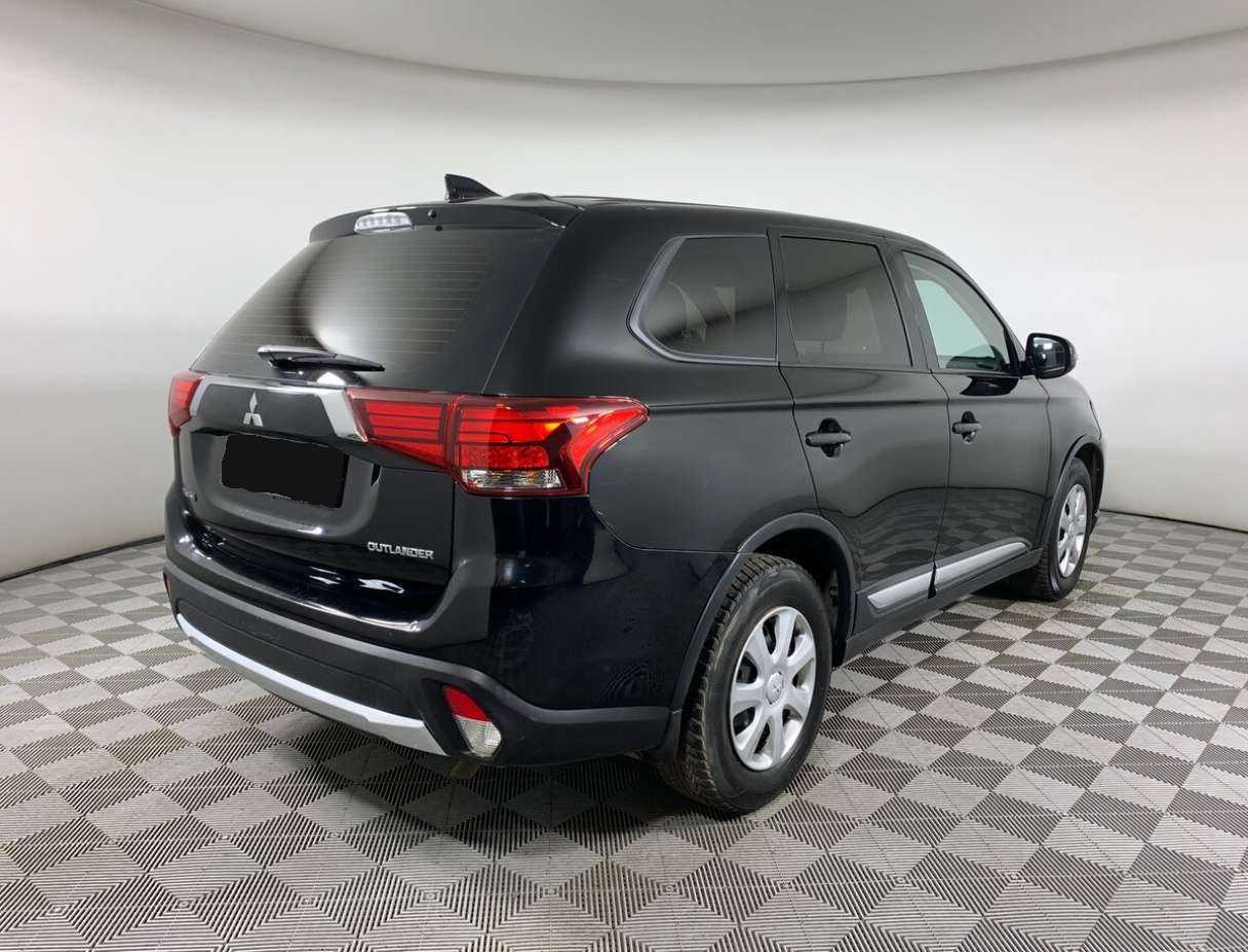 Купить Mitsubishi Outlander с пробегом. Фото: #4