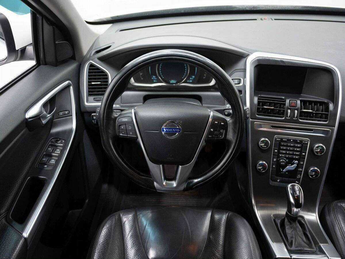 Купить Volvo XC60 с пробегом. Фото: #12