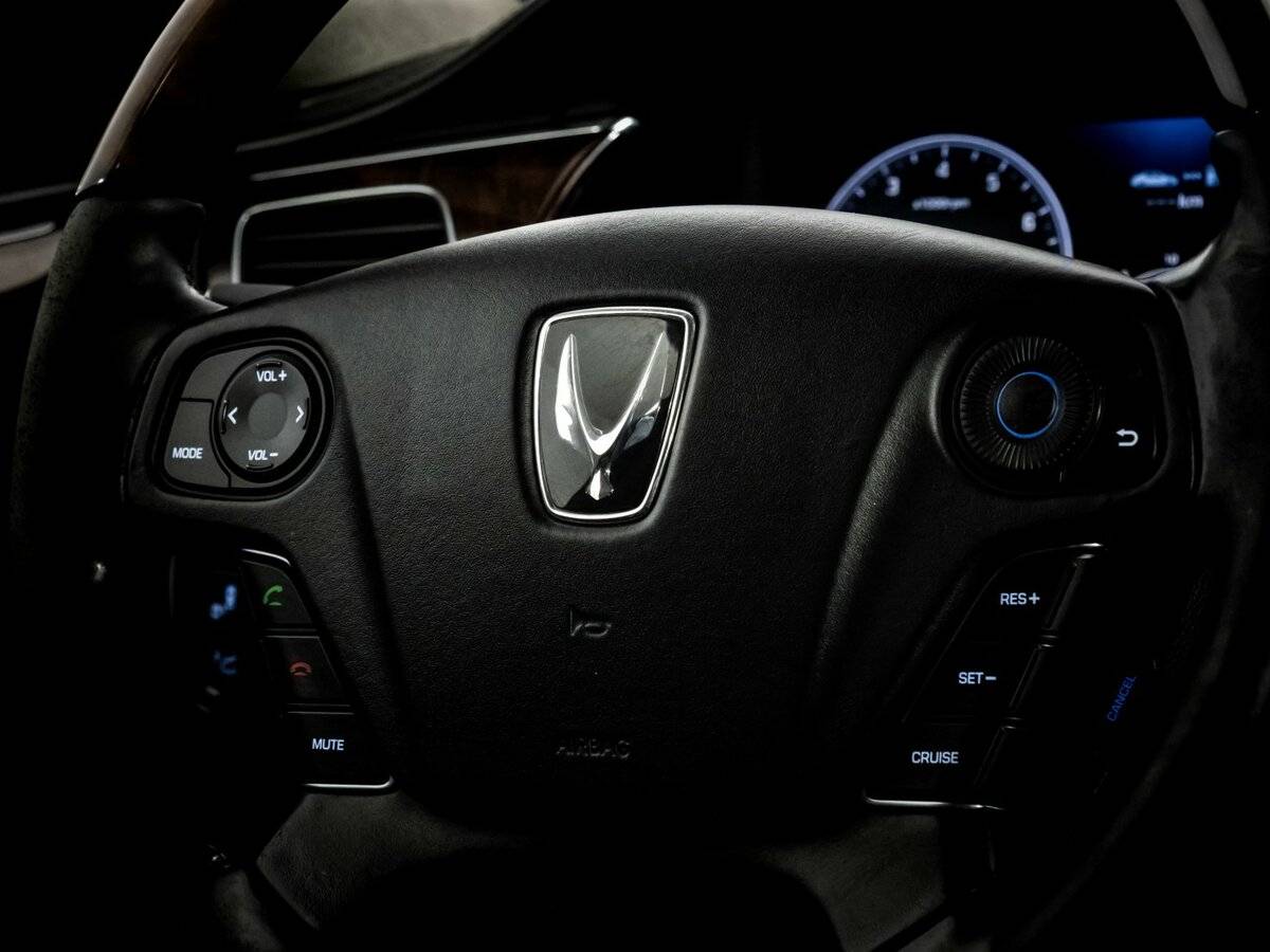 Купить Hyundai Equus с пробегом. Фото: #11