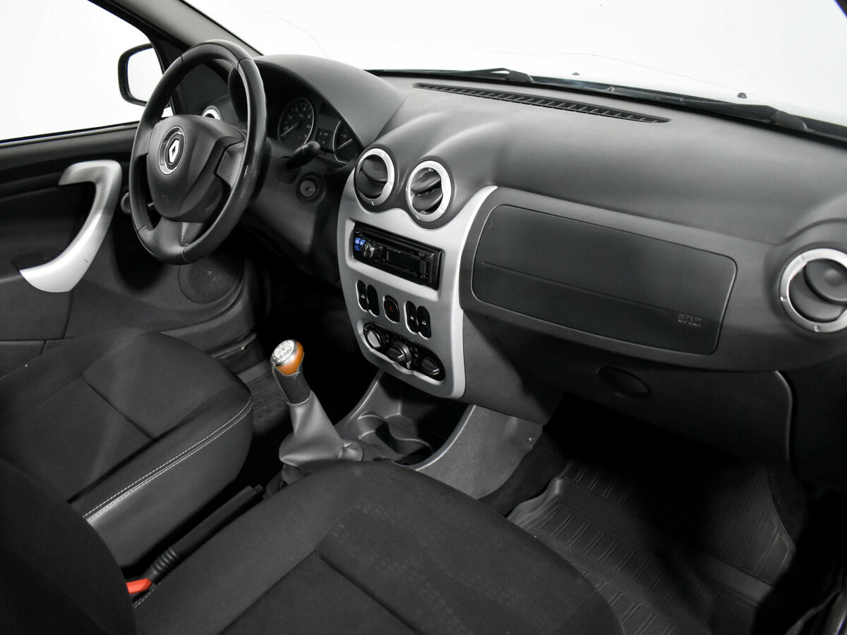 Купить Renault Sandero с пробегом. Фото: #14