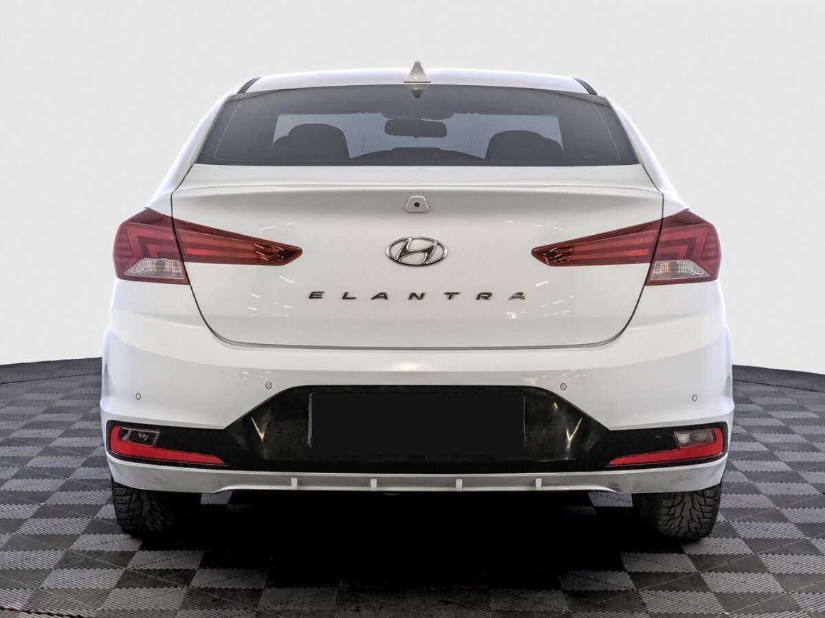 Купить Hyundai Elantra с пробегом. Фото: #5