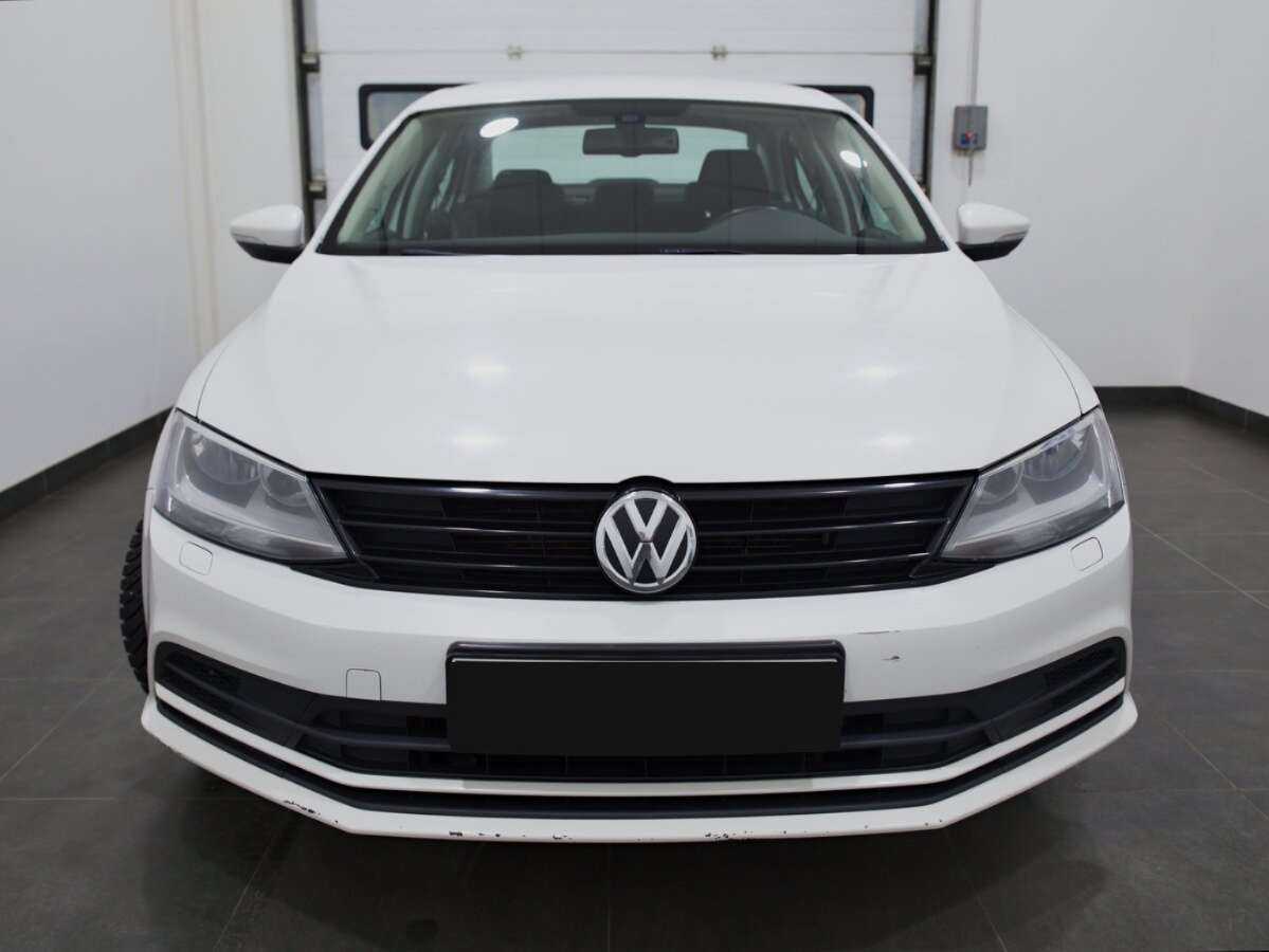 Купить Volkswagen Jetta с пробегом. Фото: #1