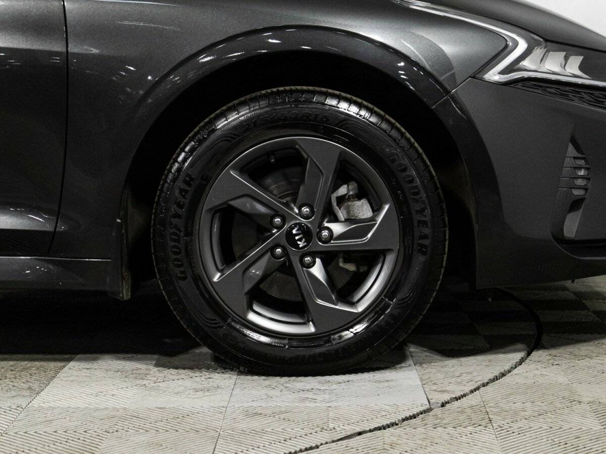 Купить Kia K5 с пробегом. Фото: #4