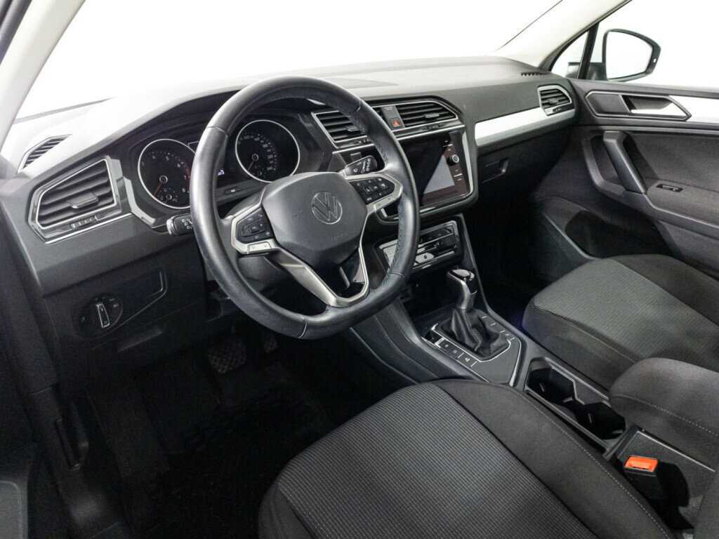 Купить Volkswagen Tiguan с пробегом. Фото: #10
