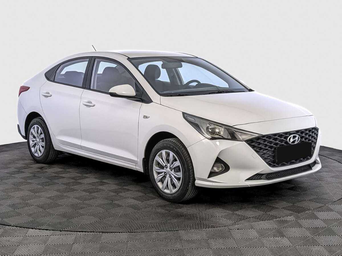 Купить Hyundai Solaris с пробегом. Фото: #2