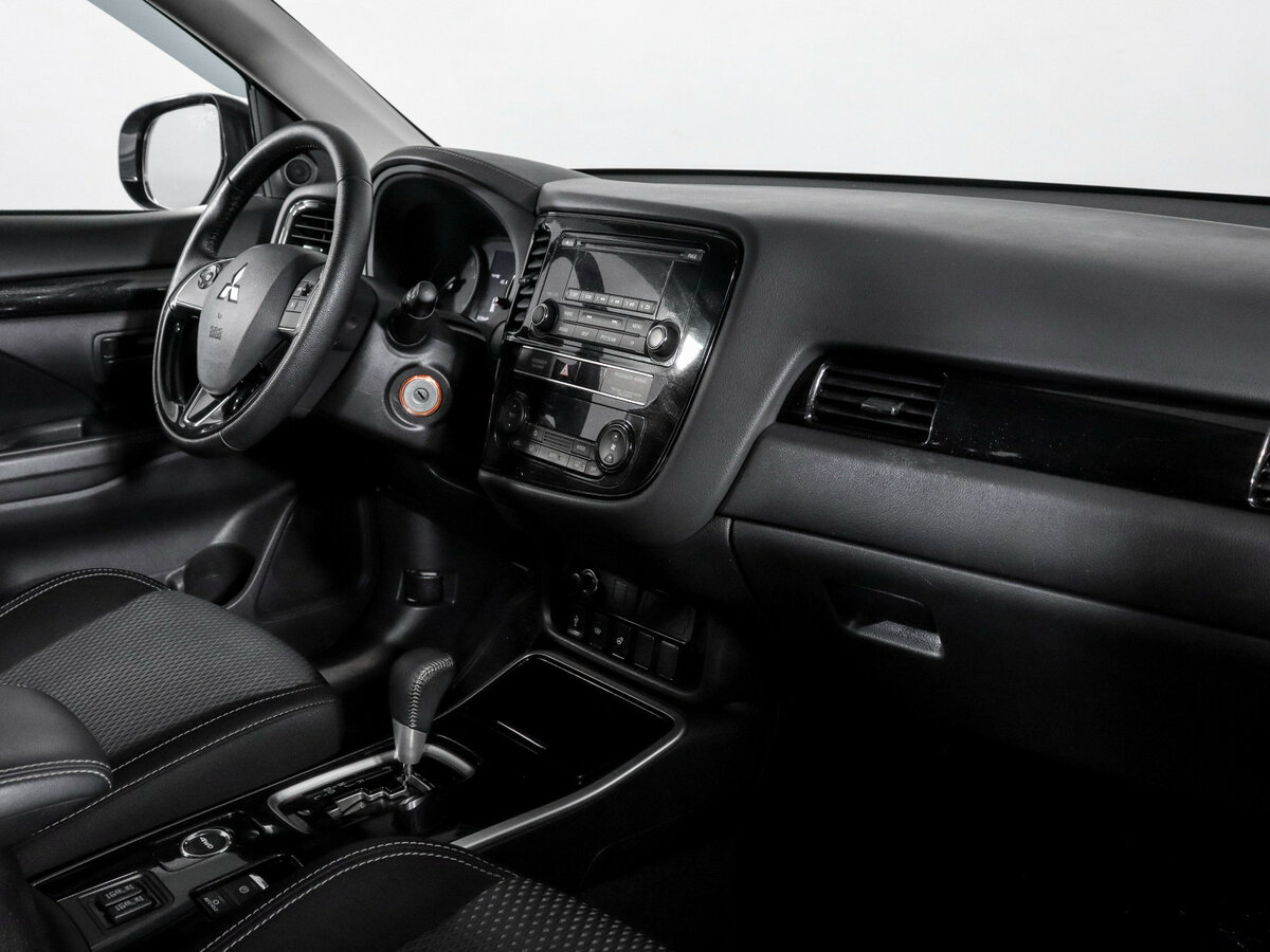 Купить Mitsubishi Outlander с пробегом. Фото: #8