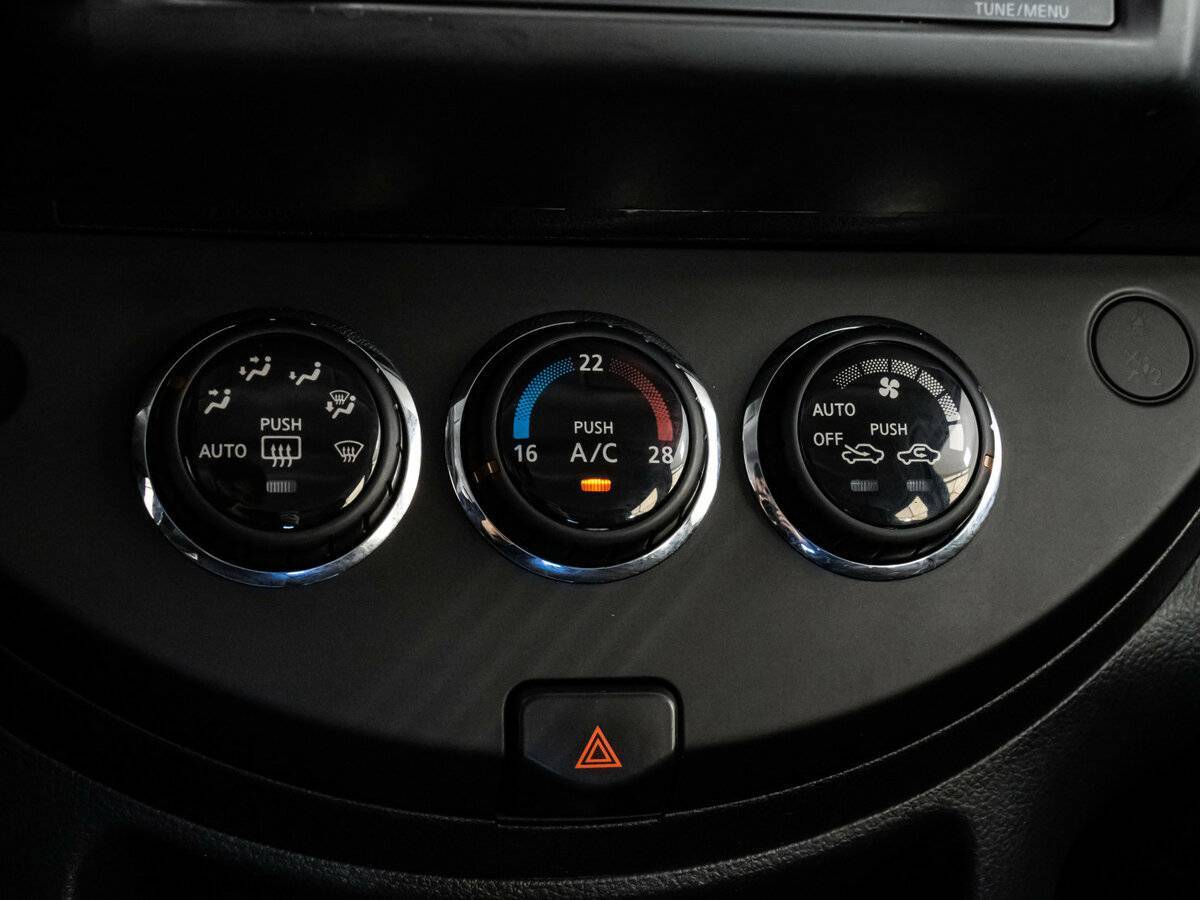 Купить Nissan Note с пробегом. Фото: #10
