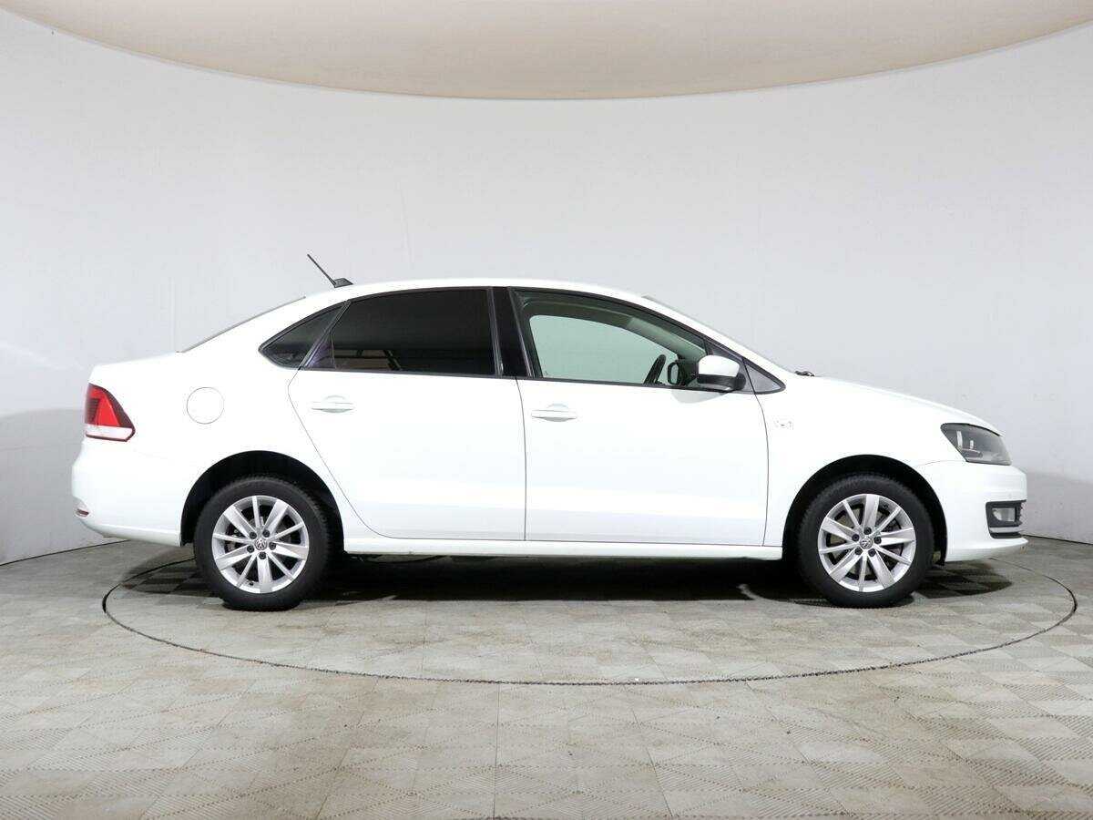 Купить Volkswagen Polo с пробегом. Фото: #3