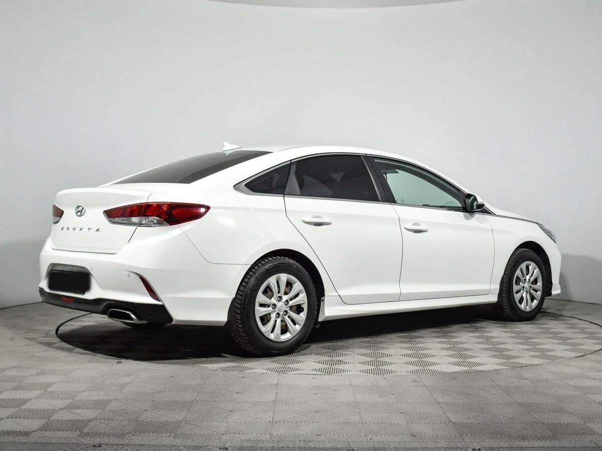 Купить Hyundai Sonata с пробегом. Фото: #3