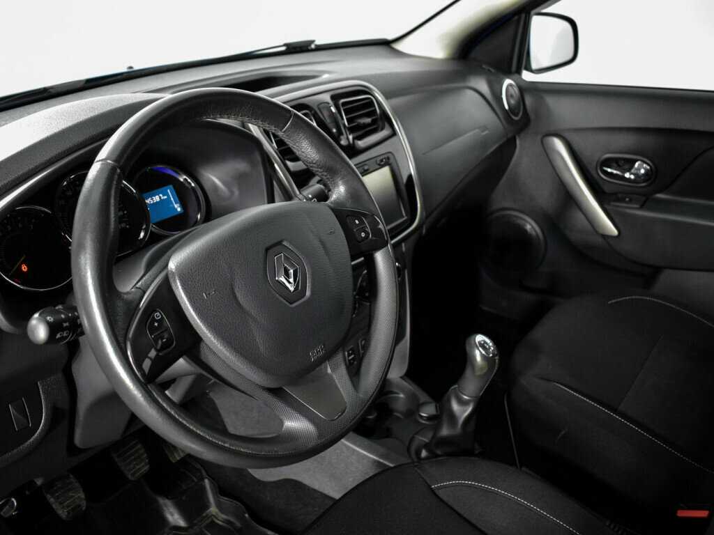 Купить Renault Sandero с пробегом. Фото: #8