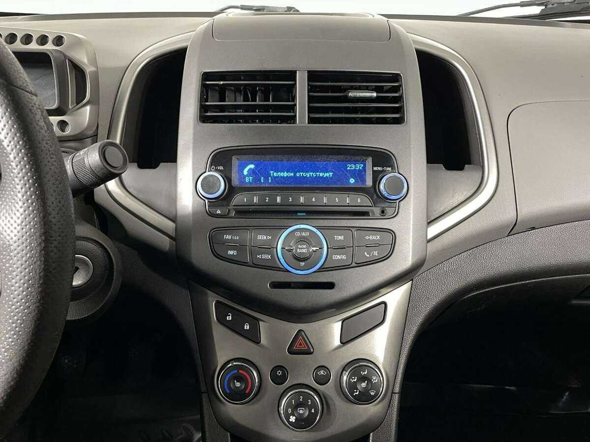 Купить Chevrolet Aveo с пробегом. Фото: #10