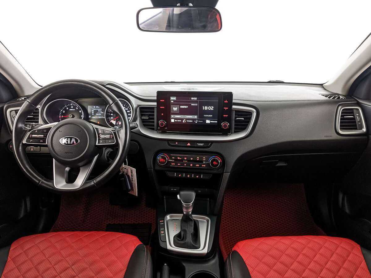 Купить Kia Ceed с пробегом. Фото: #9