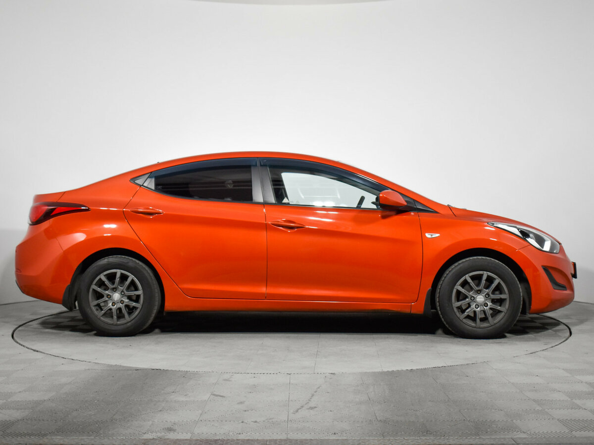 Купить Hyundai Elantra с пробегом. Фото: #3