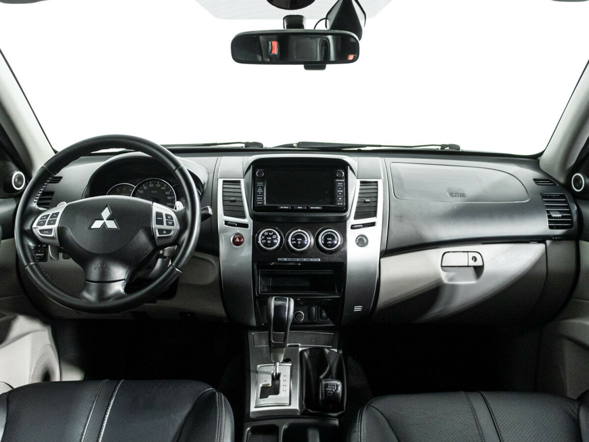 Купить Mitsubishi Pajero Sport с пробегом. Фото: #10
