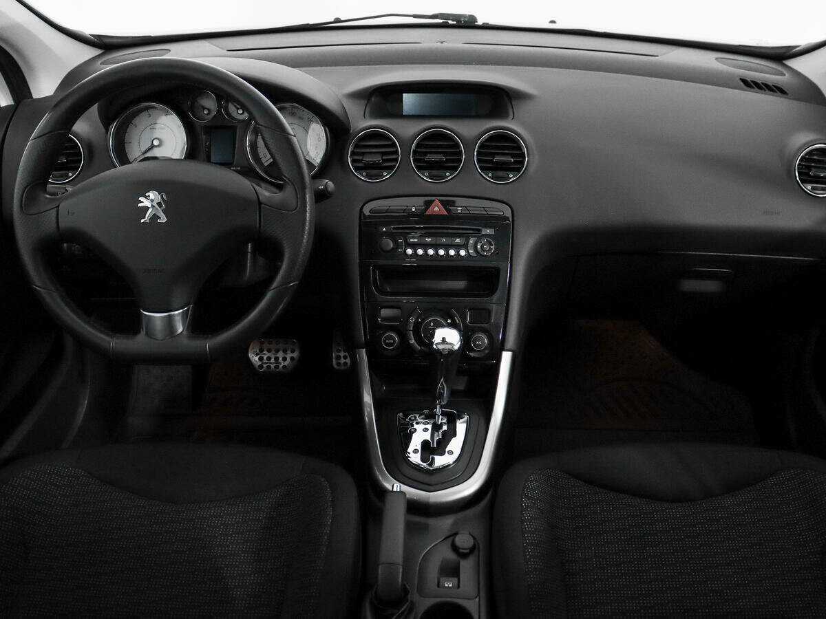 Купить Peugeot 308 с пробегом. Фото: #11