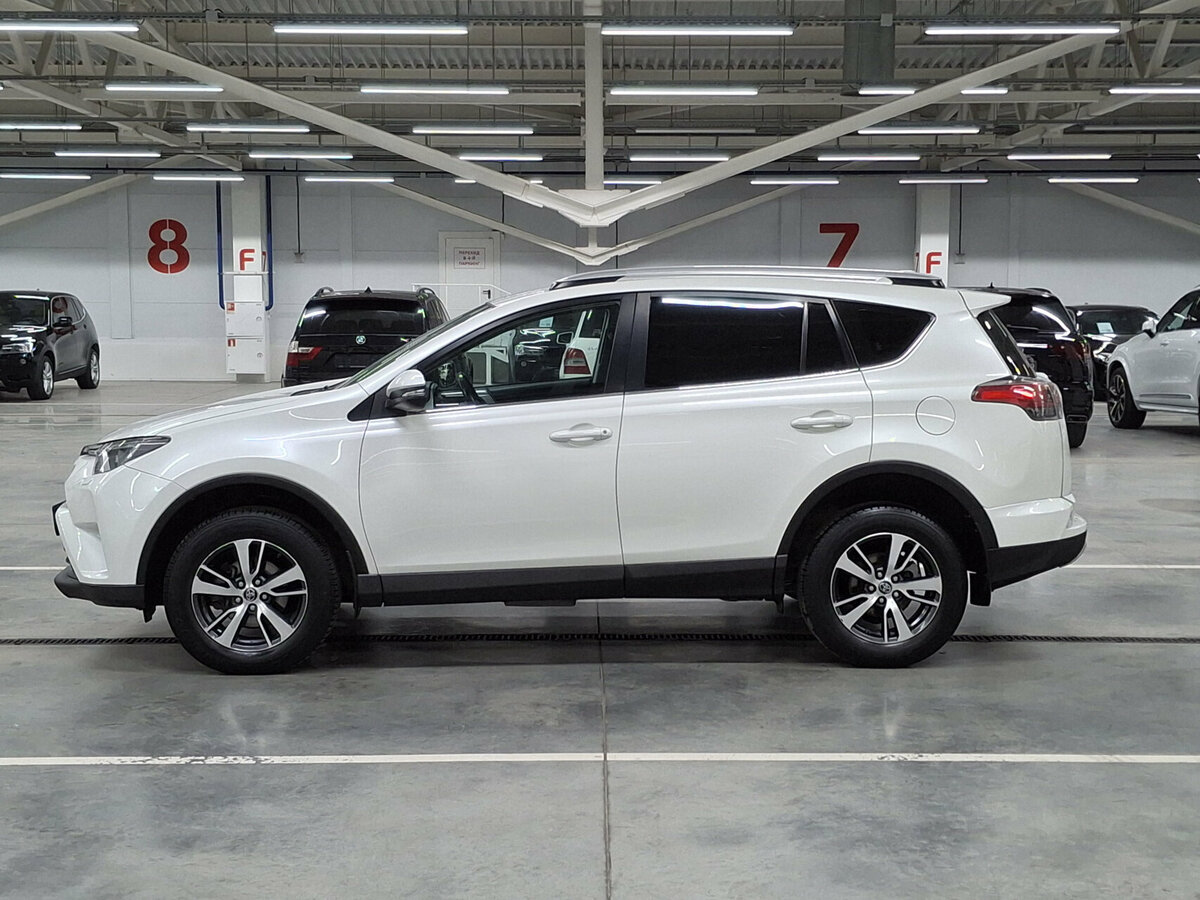 Купить Toyota RAV4 с пробегом. Фото: #7