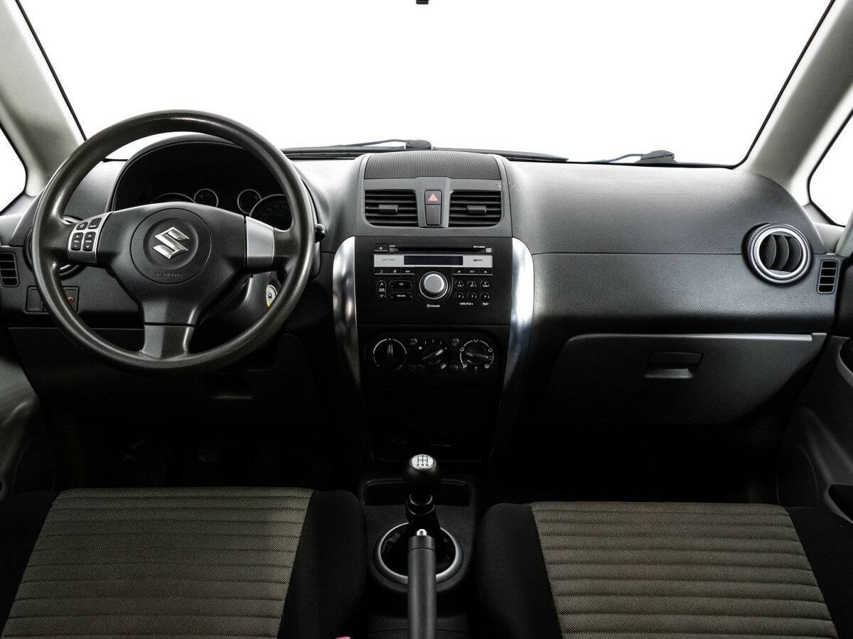 Купить Suzuki SX4 с пробегом. Фото: #9