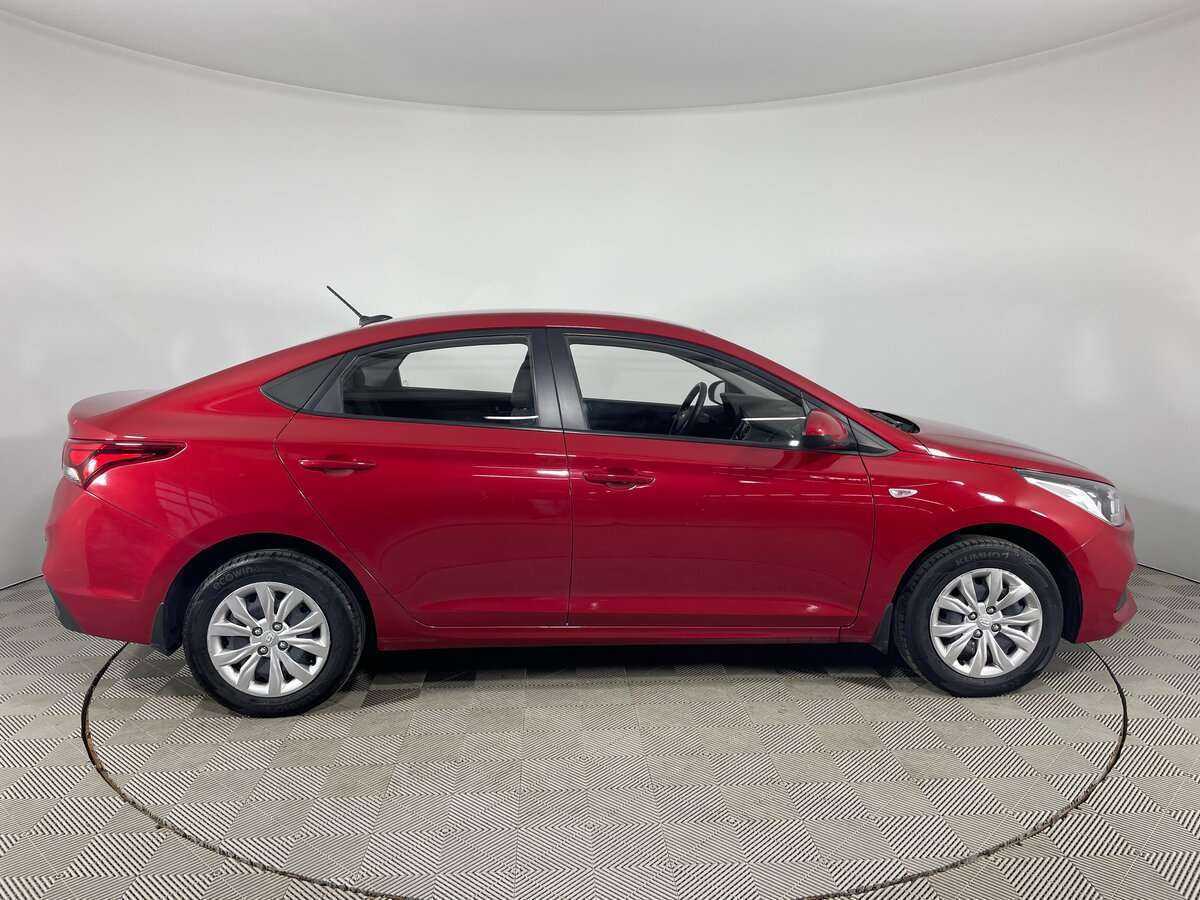 Купить Hyundai Solaris с пробегом. Фото: #3