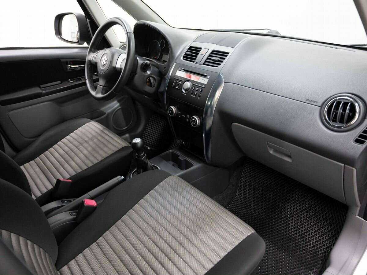 Купить Suzuki SX4 с пробегом. Фото: #9