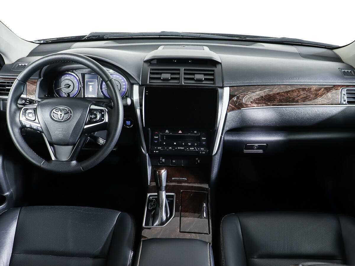 Купить Toyota Camry с пробегом. Фото: #11