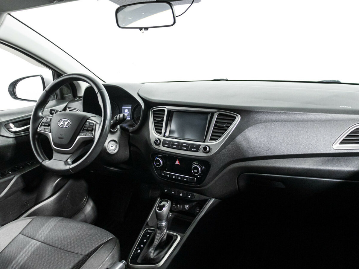 Купить Hyundai Solaris с пробегом. Фото: #8