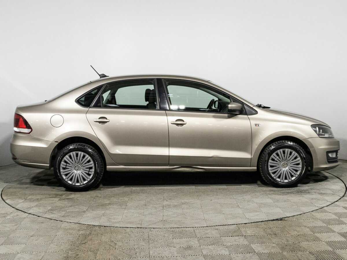 Купить Volkswagen Polo с пробегом. Фото: #3