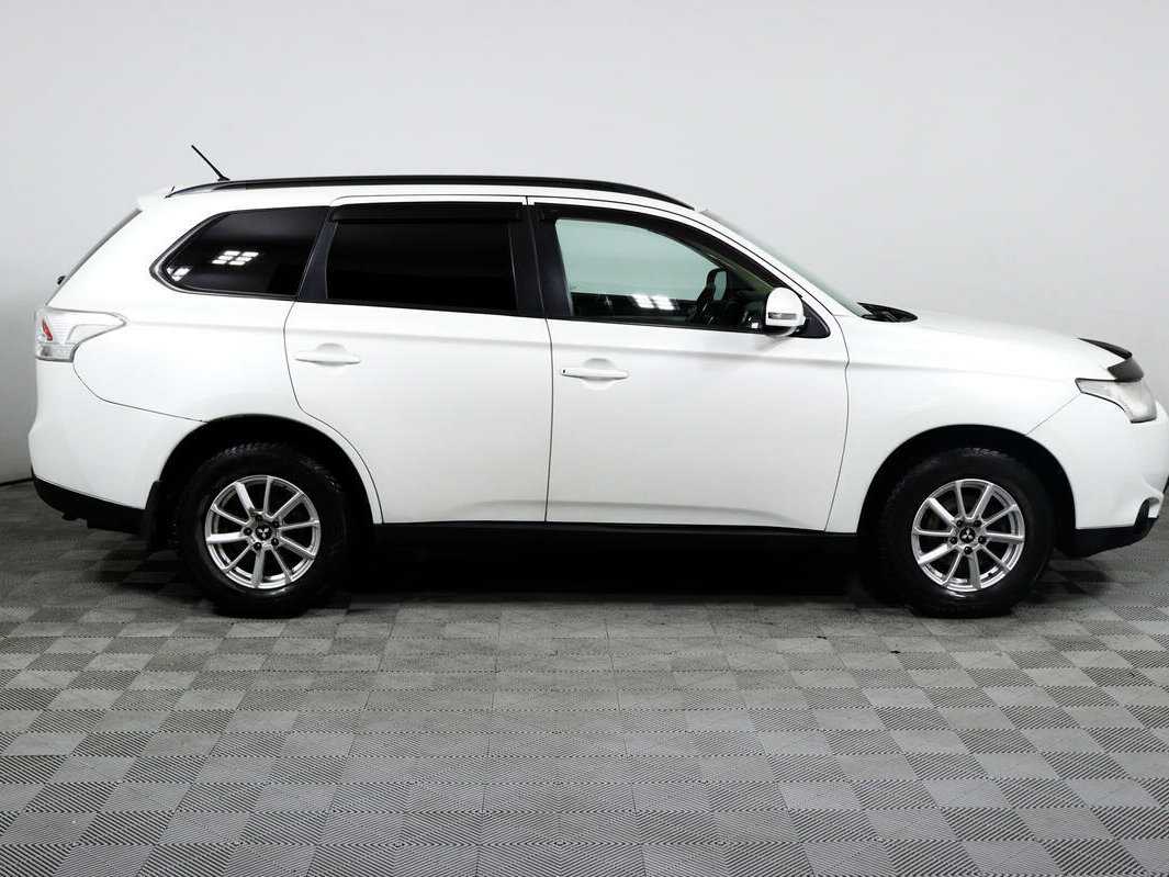 Купить Mitsubishi Outlander с пробегом. Фото: #3