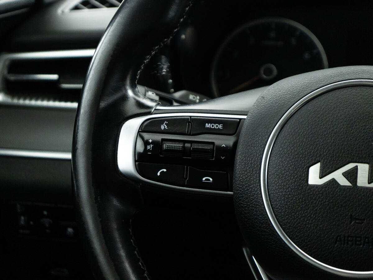 Купить Kia K5 с пробегом. Фото: #19