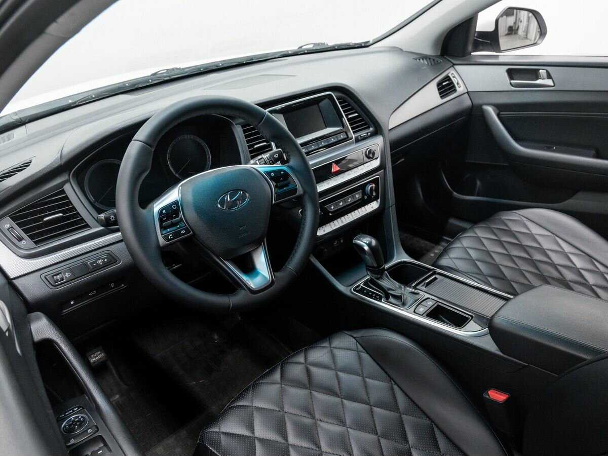 Купить Hyundai Sonata с пробегом. Фото: #12