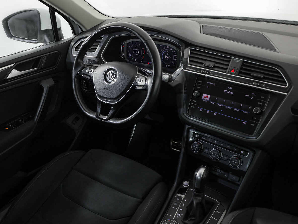Купить Volkswagen Tiguan с пробегом. Фото: #8