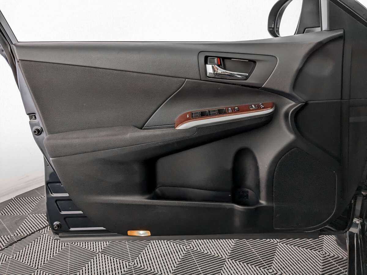 Купить Toyota Camry с пробегом. Фото: #14
