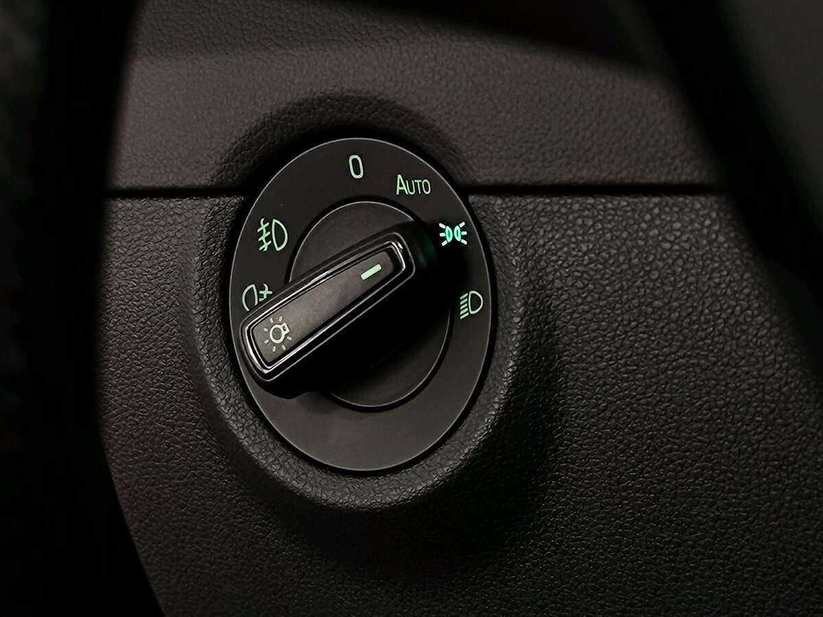 Купить Skoda Octavia с пробегом. Фото: #18