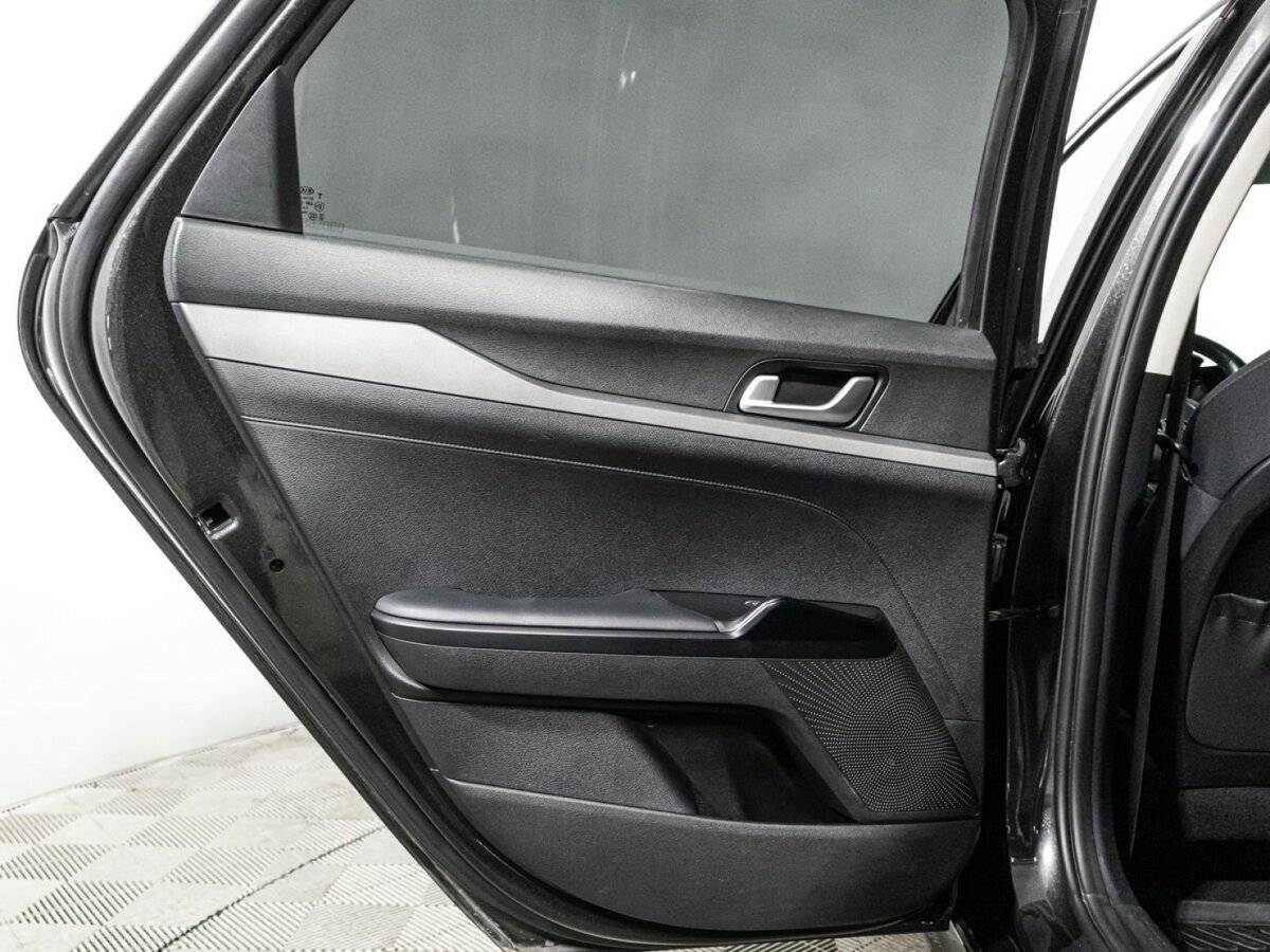 Купить Kia K5 с пробегом. Фото: #24