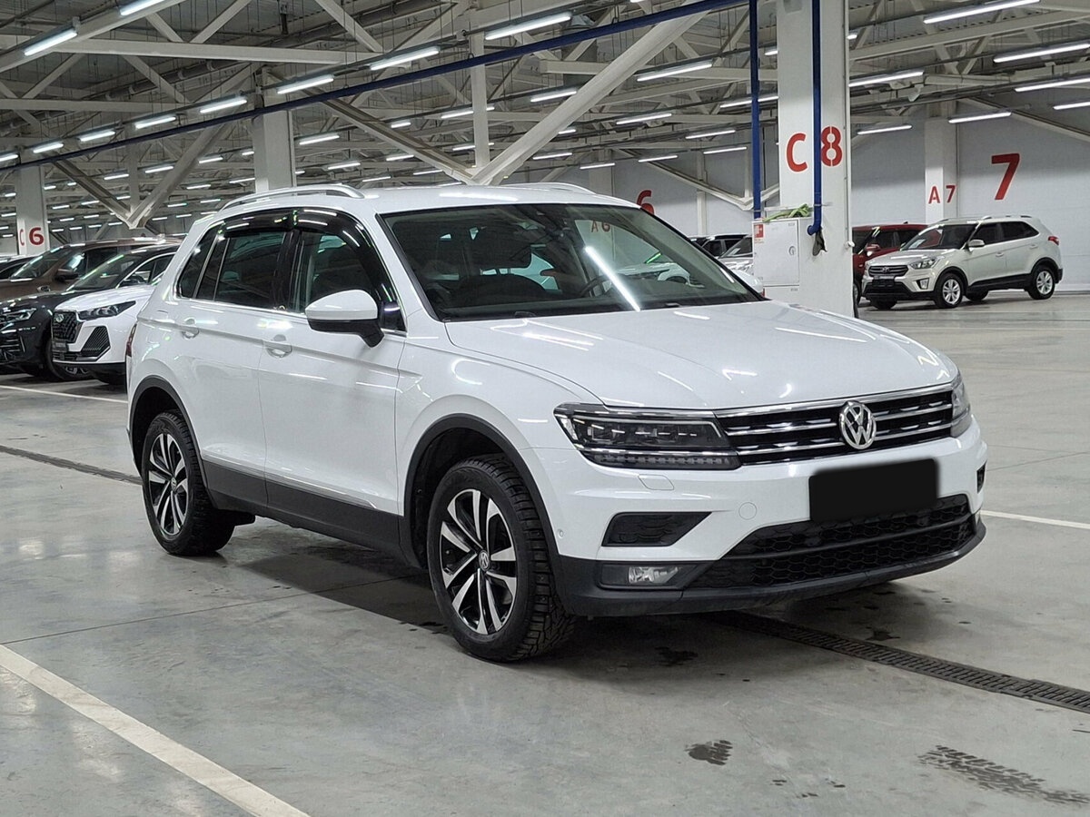 Купить Volkswagen Tiguan с пробегом. Фото: #2