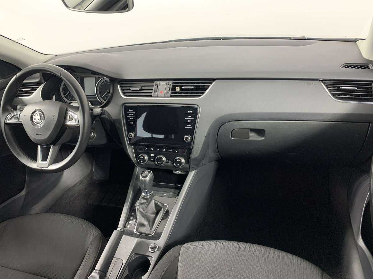 Купить Skoda Octavia с пробегом. Фото: #6