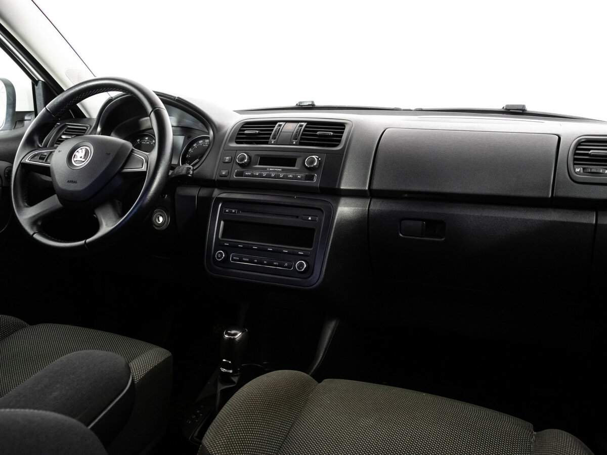 Купить Skoda Fabia с пробегом. Фото: #6