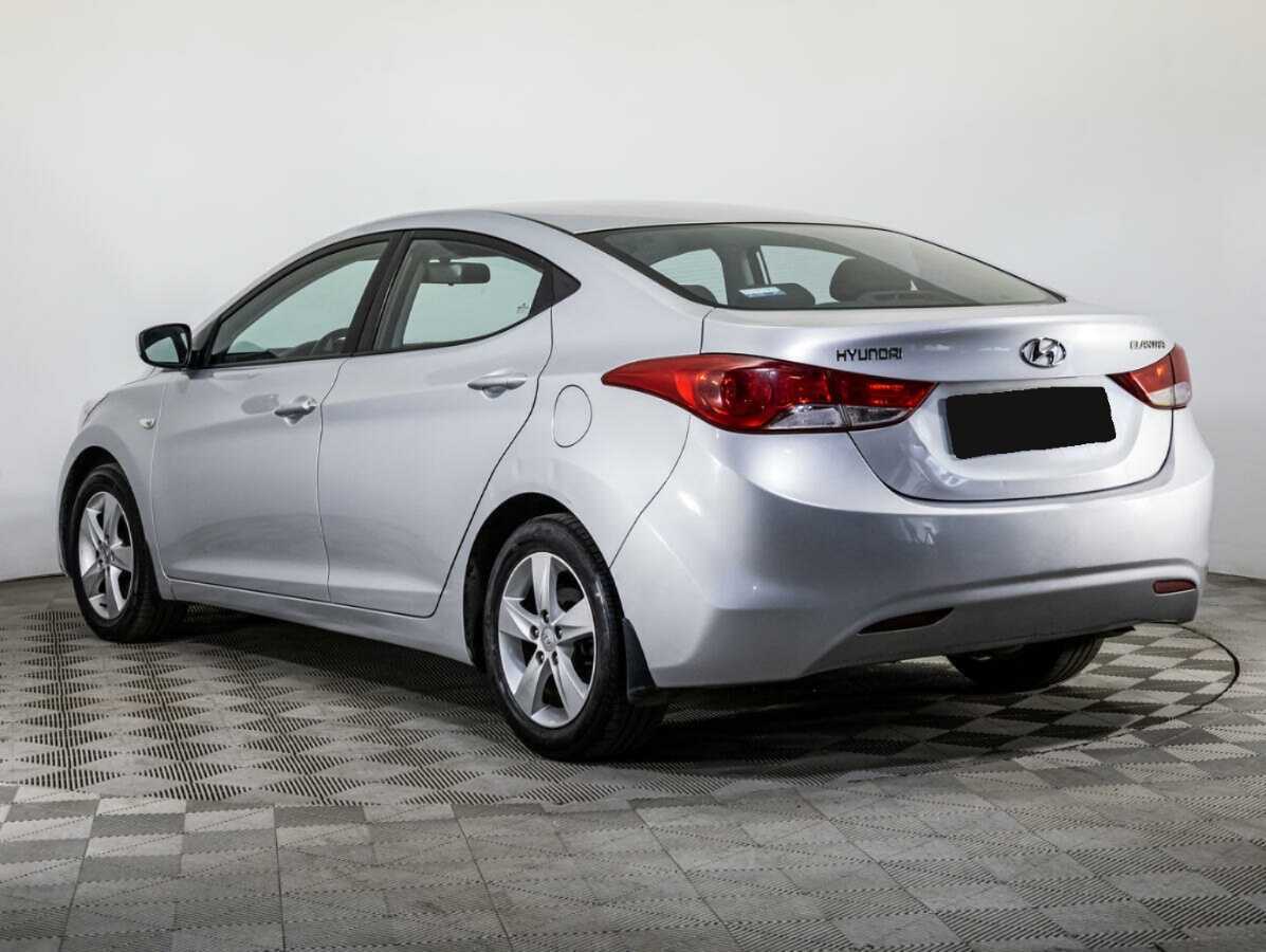 Купить Hyundai Elantra с пробегом. Фото: #6